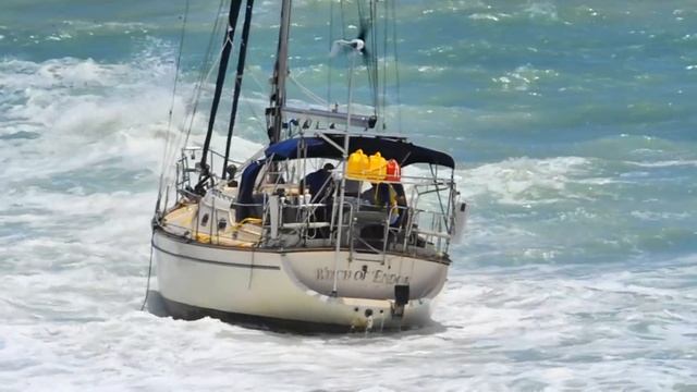 Sailboat "Witch of Endor" almost gets grounded смотреть онлайн