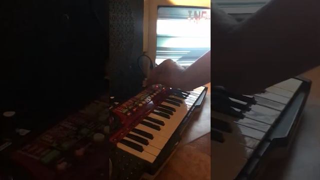 Circuit Bending a Kawasaki keyboard (Phase 3D - amp & visual test)ATOMSPASM TBA смотреть онлайн