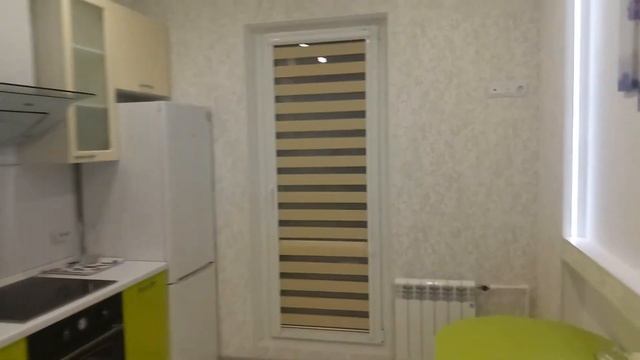 Рулонные шторы Зебра на балконную дверь  Ткань Стандарт  от Компании SVIL