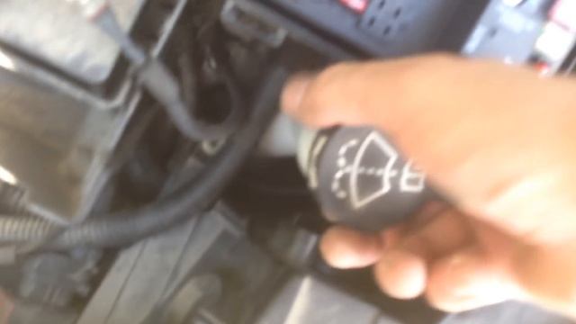 Замена ламп ближнего,дальнего света на Опель Астра J