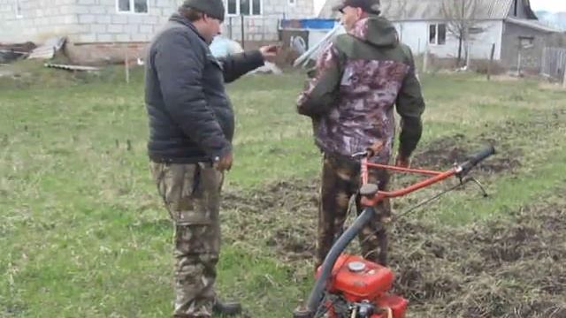 китаиц против CCCР  мотоблока