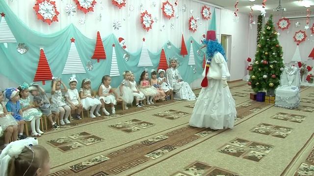 Новогодний утренник в Детском саду смотреть онлайн
