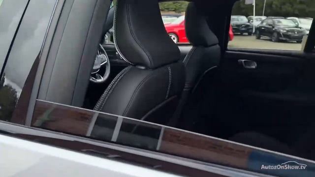 SD18GXT VOLVO XC40 D4 FIRST EDITION AWD SILVER 2018, Cambria Doves Horsham