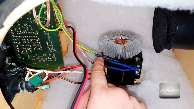 Remove Subwoofer transformer humming/buzzing noise - Eltax Atomic A10 10inch UPGRADE, 350W, 14,5Kg смотреть онлайн