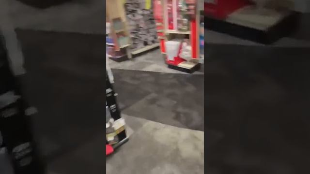 DoorDash Driver CONFRONTS CVS Manager, After Manager REPORTS The Food as NEVER ARRIVED смотреть онлайн