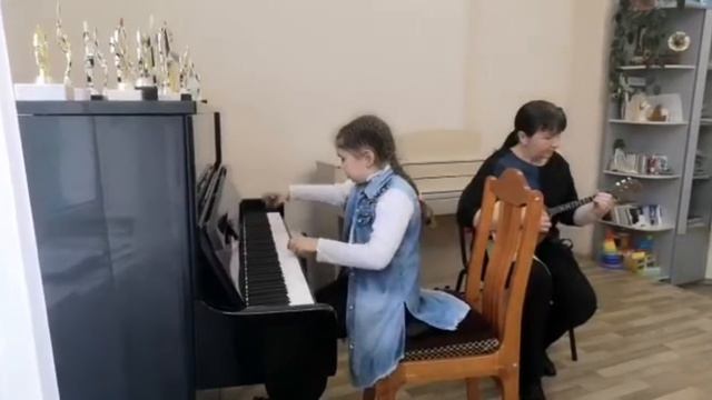 Гайдей Марина, Д. Кабалевский "Клоуны", иллюстратор (домра) Еламкова И. В. смотреть онлайн