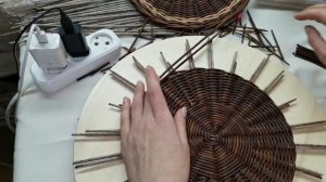 Сервировочная салфетка из бумажной лозы. Подробный Мастер Класс для новичков в плетении.