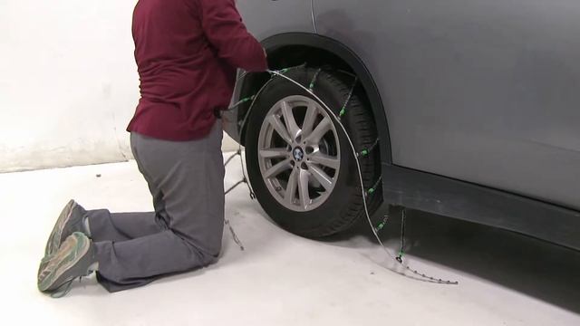 etrailer | Titan Chain Cable Tire Chains Review - 2014 BMW X5 смотреть онлайн