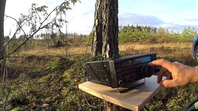 Yaesu FT-840s слушаем эфир в лесу
