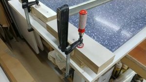 Столешница для кухни из акрилового камня