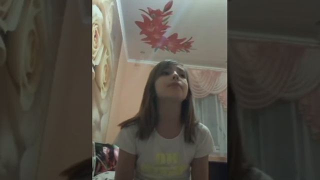 Она поет песню красиво но с ошибками😆😳 смотреть онлайн