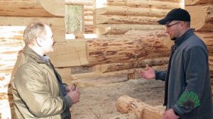 Сруб из бревна. Дом из бревна ручной рубки. Дом из сруба