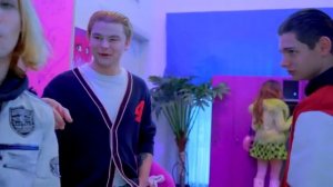 МАМА ВАМПИР СЛОВИЛА НА ГОРЯЧЕМ ДЕВУШЕК!!!