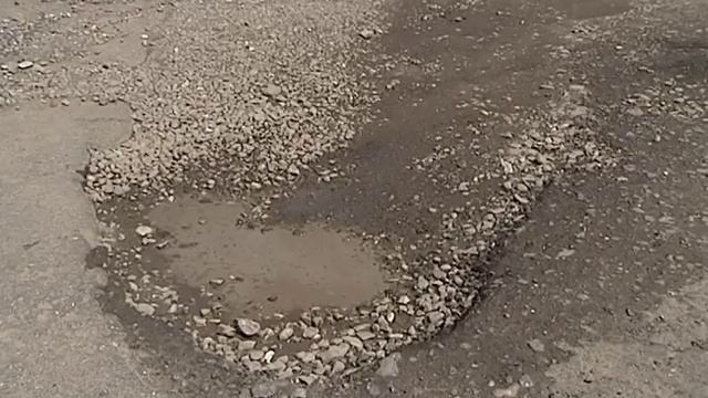 Ярославцы сомневаются в эффективности ямочного ремонта городских дорог смотреть онлайн