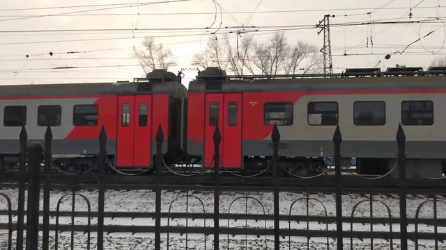 Электропоезд эп 2д 0187 Новокузнецк Мундыбаш отправляется со станции Новокузнецк время 15.46 смотреть онлайн