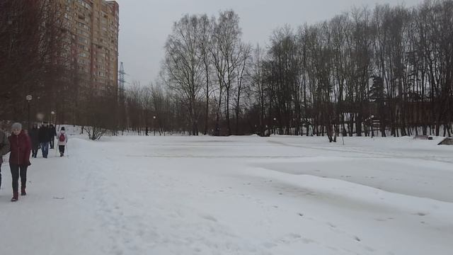 Бывший детдомовец получил дом в деревне… А когда стал чистить колодец, нашел на его дне «сюрприз»… смотреть онлайн
