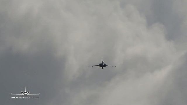 Vautour Bravo 2 Dassault Rafale C French Air Force flying Display at Sanicole AirShow 2021 смотреть онлайн