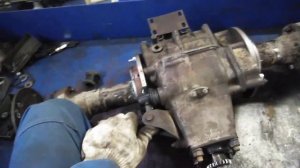 Полуоси ВАЗ к редуктору ЛУАЗ (продолжение 2) мост собран.