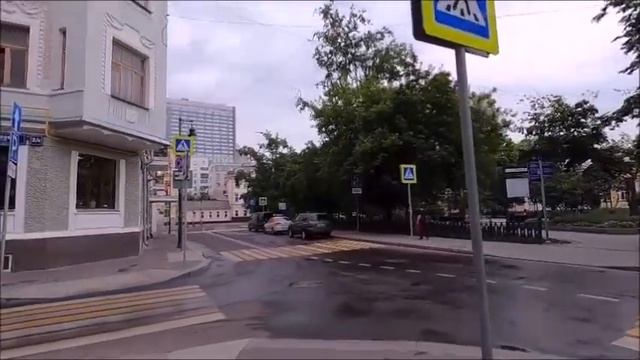 у метро "Смоленская" (синяя) смотреть онлайн