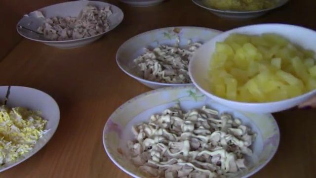 Вкуснейший салат с КУРИЦЕЙ и АНАНАСАМИ На Праздничный стол смотреть онлайн