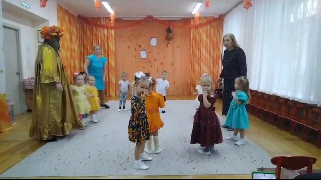 Утренник "Золотая осень"2-я мл.гр."Жемчужинки" МБДОУ 55 г.Владивосток смотреть онлайн