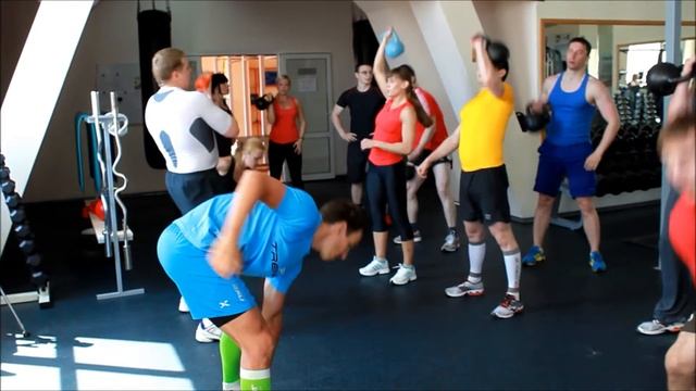Тренировка с гирями смотреть онлайн