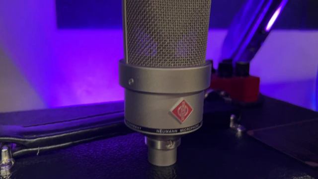 Worth The HYPE? Neumann TLM 103 Review and Demo! смотреть онлайн