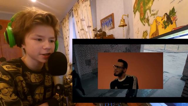 COFFI - JUST A PRANK BRO ( КЛИП НА 3.000.000 ПОДПИСЧИКОВ ) Реакция на клип Коффи смотреть онлайн