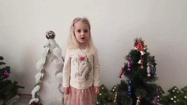 «Читаем стихи Деду Морозу». Марьяна БОРИСЕВИЧ, 5 лет, г. Лида. смотреть онлайн