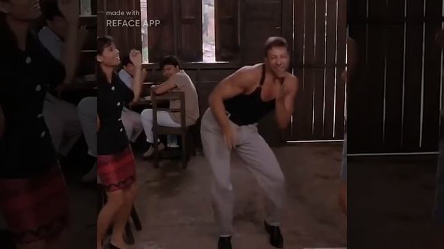 Ван Дамм танец смотреть онлайн