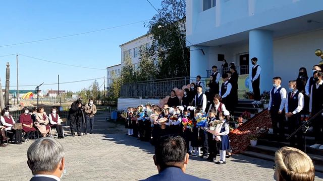 01.09.21 1а ПТН ждём начало линейки Дня Знаний смотреть онлайн