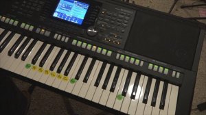 Как играть на синтезаторе №04 / Научиться играть на синтезаторе / Минорные аккорды