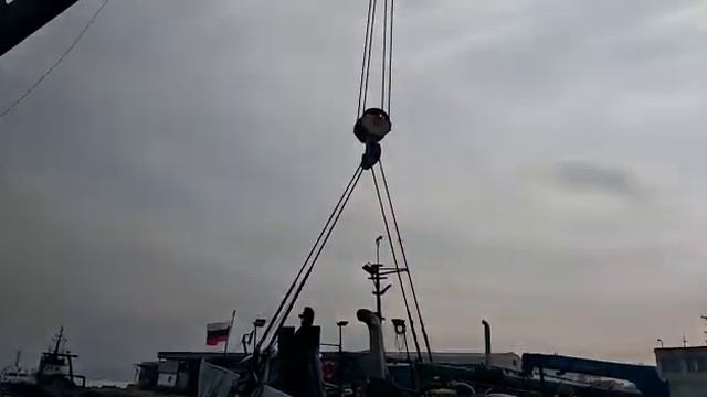 акванавт подняли!!! затонувшего крабовик!!! смотреть онлайн