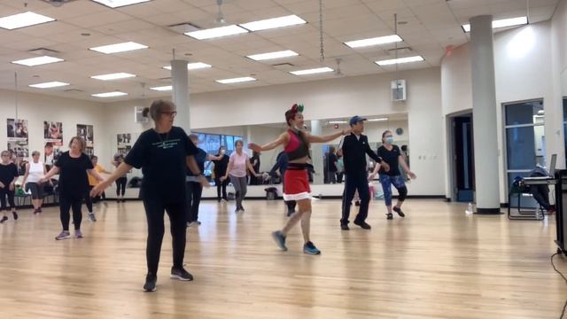 Zumba Gold | Vente Pa' Ca | Ricky Martin | 제이미 줌바 смотреть онлайн