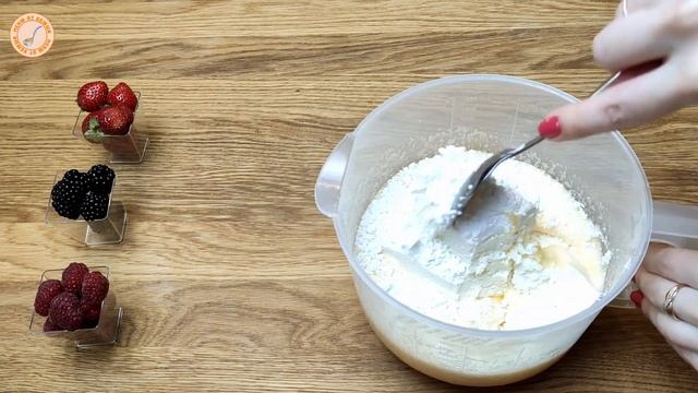 Шоколадный кекс в духовке внутри чизкейк с малиной | Меню от Ксюши смотреть онлайн