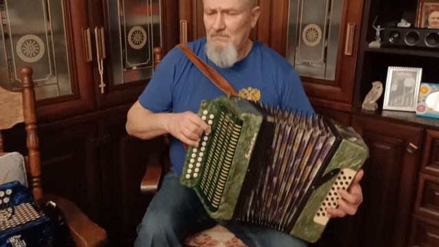Друзья кто угадал мелодию или кому понравилось, дайте знать. Спасибо. смотреть онлайн