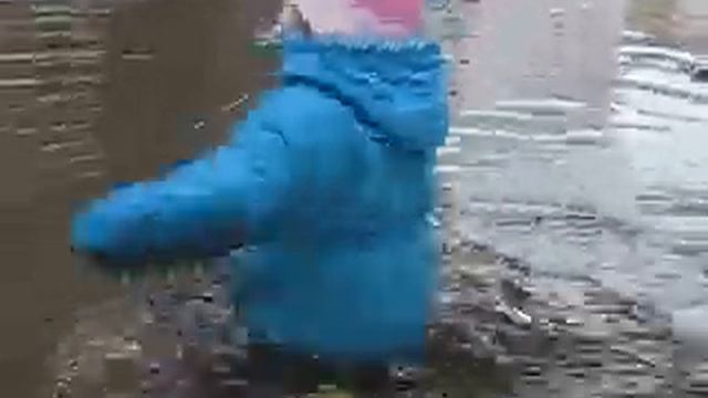 Почему не надо отпускать детей гулять с папами.flv смотреть онлайн