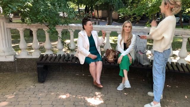 Уличные музыканты- радуют или раздражают? смотреть онлайн