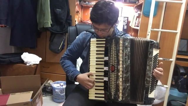 'Катюша' на аккордеон/katyusha accordion/akkordeon/fisarmonica/手风琴“喀秋莎” смотреть онлайн