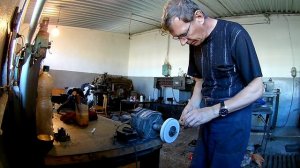 Замена втулок шкворней цапф рулевого управления автомобиля ГАЗ-53.