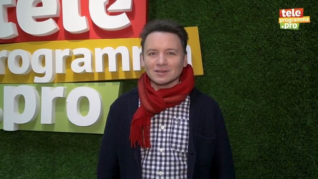 Александр Олешко поздравляет всех женщин с 8 марта смотреть онлайн