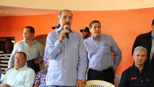 Danilo Medina: "En tres años he cumplido mi compromiso con sector agropecuario" смотреть онлайн