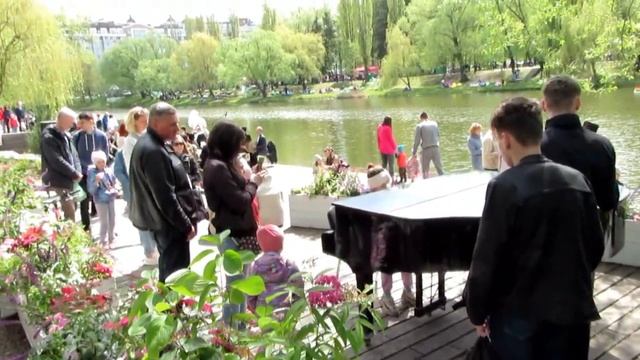 белгород сегодня река в цвету белгород 2022 фестиваль река цветов белгород смотреть онлайн