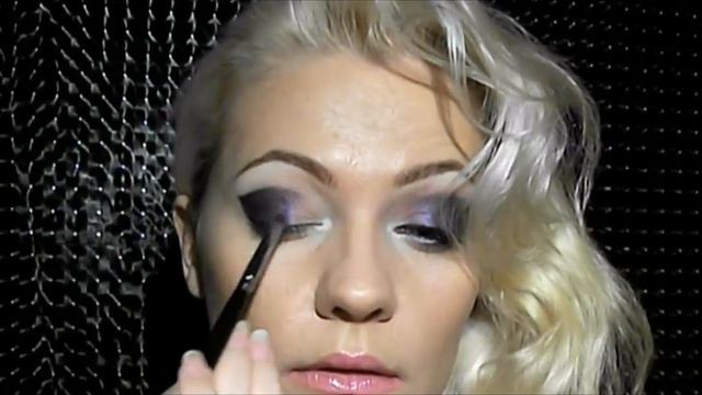 Graphic MakeUp Tutorial смотреть онлайн