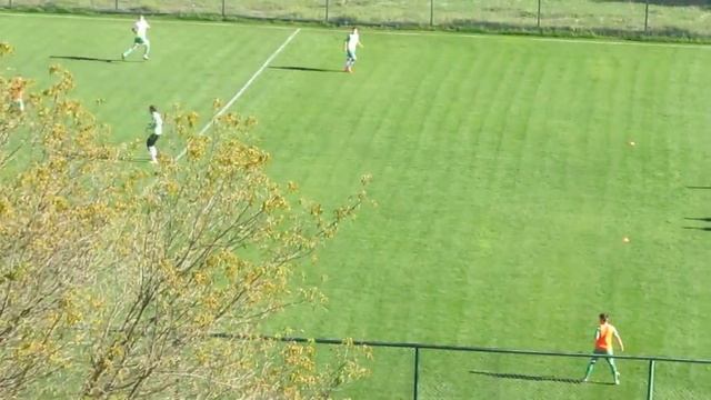 Тренировка футбольного клуба Карпаты Львов в Брюховичах, 02.10.2015. смотреть онлайн