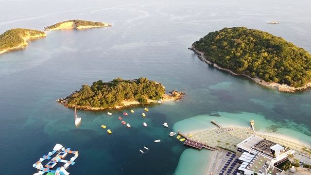 Ксамил, Албания. Видео с квадрокоптера DJI Mavic Mini. Ksamil, Albania. смотреть онлайн