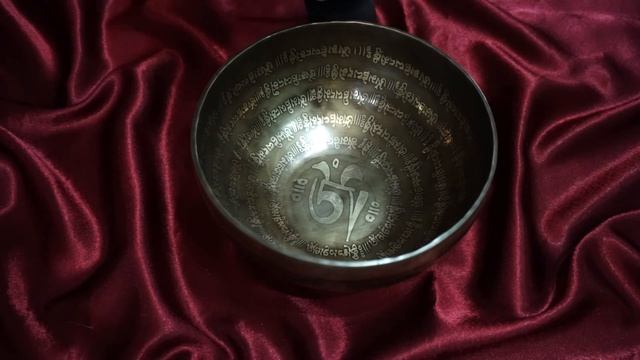Ом19.8см-165ГцМи. ПОЮЩАЯ ЧАША ДЛЯ МАССАЖА И МЕДИТАЦИИ - НЕПАЛ. КУПИТЬ ПОЮЩИЕ ЧАШИ СПБ. ВИДЕО ОБЗОР смотреть онлайн