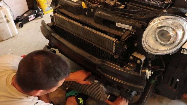 How to Replace a Fiat 500 Abarth A/C Condenser смотреть онлайн