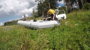Лодку с мотором 9.8 4 такта возим в Оке