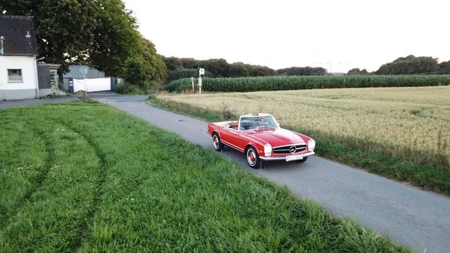 Mercedes Benz 280 SL Pagoda (1969) Droneflight смотреть онлайн